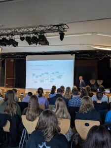 PXL_20241029_143104324